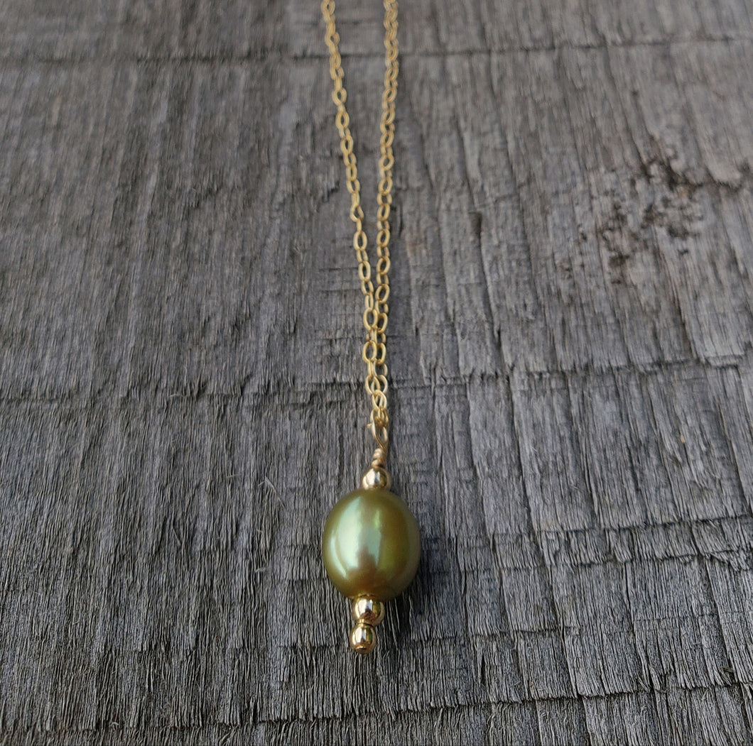 GF Green Gold Pearl Drop Necklace II