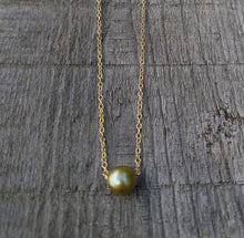 Load image into Gallery viewer, GF Green Gold Pearl Necklace I